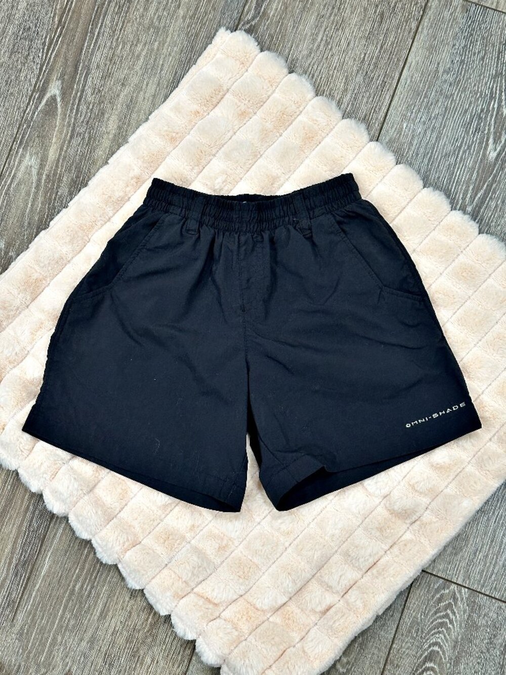 Columbia PFG Shorts Black Omni-Shade Fishing Swim Trunks Mesh Lined Boy XS (6/7)